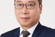 정연욱 