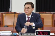 이재명 정부 첫 인사청문회…이종석, '친북' 논란 적극 해명