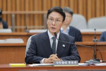 김민석 &quot;세비 이외 수익, 과하게 넘는 경우 없어…총리직이 마지막&quot;