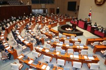 여야, 30.5조 추경 심사 돌입...&quot;내달 3일 처리&quot; Vs &quot;일방적&quot;