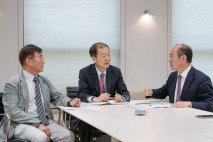 中 때리던 트럼프, 중동 수렁에… 푸틴·시진핑·네타냐후 반사이익
