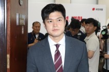 국힘 재선 16명 “김용태 임기연장 의원총회 소집 요청”