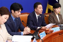 與 “추경 신속히 처리할 것…국힘, 심사 조속히 협조하라”