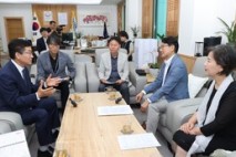 윤건영 충북교육감, AI 시대 교육의 방향성, 폴 킴 교수와  논의