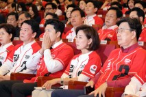침묵 속 한숨 새어나온 국힘 