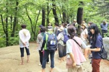 김천시, ‘맨발걷기 친구들 힐링캠프’ 운영