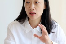 양손프로젝트 박지혜 연출 “아는 작품 피하는 게 원칙…연극 통해 인간 공부”