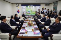 진천군의회, 김영환 충북지사에게 주요 현안 건의