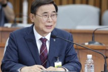 "이 풀 저 풀 다 뜯어먹어야지"…野의원 빵터트린 이종석 후보 발언