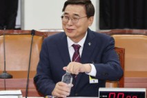 이종석 청문보고서 채택 무산…野 "의혹 해소 안돼" 與 "정치놀음"