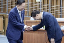 야당 “자주파 아니냐” 따지자, 이종석 “자주·동맹파 아닌 실익 따랐다”
