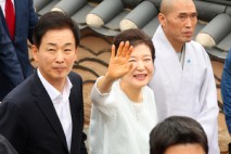 박근혜 “국민들, 현명한 투표할거라 생각”…대선 전날 PK 차례로 방문