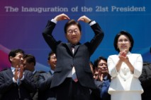 李대통령 장남 결혼…소년공 시절 친구부터 與의원들도 참석