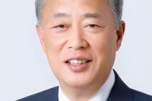 이 대통령, 유성엽 전 의원 별세 애도…"일생을 지역과 나라 위해 헌신"