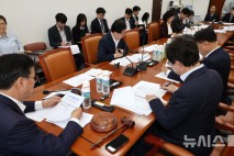 여야, 추경 심사할 예결위 명단 확정…민주 28명·국힘 18명