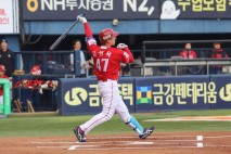 '이적생 김성욱 3안타' SSG, LG 꺾고 2연승…삼성, KIA 꺾고 3위로 점프(종합)