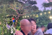 '불륜설 부인' 최여진, 돌싱 김재욱♥과 다정 투샷
