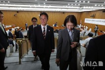 與 "김민석, 상당히 많은 자료 내…주진우, 고발 검토"(종합)