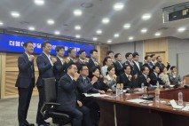 與 재선모임 '더민재', 우상호·김병기와 간담회…"소통하는 자리"