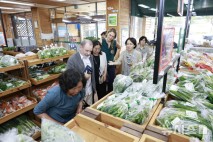 WHO·국제보건 전문가, 완주 로컬푸드 현장 방문