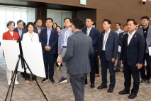 국회 APEC지원특위 경주 방문…"9월 중 완공" 설명에 'OK'