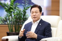 [인터뷰]박완수 경남지사 "우주항공복합도시 건설 최우선"