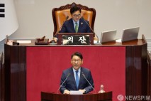 국회 문체위원장에 선출된 김교흥 의원