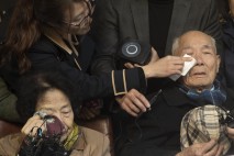 [단독] 이춘식 '제3변제' 판결금 신청, 위조 결론... 자녀 2명 불구속 송치