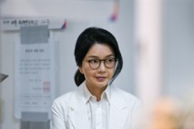 “김건희 여사, 한때는 국모…얼마나 스트레스 받겠나” vs "구속면피용"
