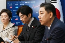 與 "국힘 '국민 청문회', 거짓 선동 정치쇼…법적 조치 검토"
