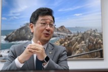“李대통령은 집단지성 믿어… 올바른 결정 위해 끝없이 되묻는다”