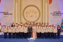 이 대통령, 국가유공자·보훈가족 초청 오찬…"최고 예우로 보답"