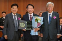 김찬진 동구청장, ‘제32회 경기일보 공직대상’ 자치경영대상 부문 수상