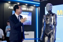 ‘AI 미래도시 화성’ 선언… 국내 최초 지방정부 주최 ‘MARS 2025’18일 개막