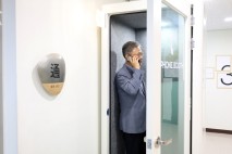 구로구 청사에 '방음전화실' 운영…