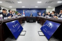 국정위, 동물단체와 간담회…&quot;동물복지기본법 제정 약속&quot;