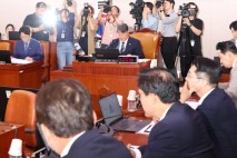 법사위, 상법 개정안 소위 회부…野 &quot;소송 남발 방지 등 보완 조치 필요&quot;