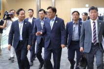 우원식 국회의장 “APEC 성공위해 모든 지원 아끼지 않겠다”