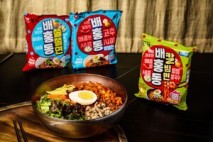 농심X남영돈, '배칼'로 입맛 저격… 돼지고기 비빔칼국수 한정 출시