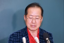 '대선 투표 포기' 홍준표 