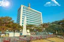 대구경찰청, '환경공무직 채용 비리 의혹' 배광식 북구청장 집무실 압수수색