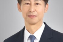 7조 원 손해 vs. 알고보니 700억 원 번호이동 위약금 손실 100배 부풀려 국민 협박 ‧ 국회 능멸  SKT 유영상 사장, 국민 ‧ 국회 사과하고 책임져야 사과 없으면 국회 위증죄로 고발