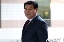 ‘뇌물수수 혐의’ 심규언 동해시장, 구속기간 만료로 업무복귀