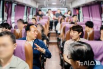 이권재 오산시장, 출근길 광역버스 올라…"교통복지 개선 지속할 것"