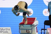 황선우, 자유형 100m 준결승 13위로 결승행 좌절…개인전 노메달(종합)