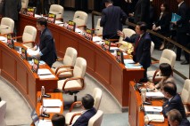 추경심사 한때 파행…野 