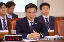 '보좌진 갑질 의혹'에 윤호중 