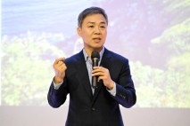 '작가'로 돌아온 김승수 전 전주시장