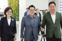폴란드 특사단 출국