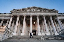 트럼프감세법안 美상원 통과…찬반 동수서 부통령 찬성표로 가결(종합2보)